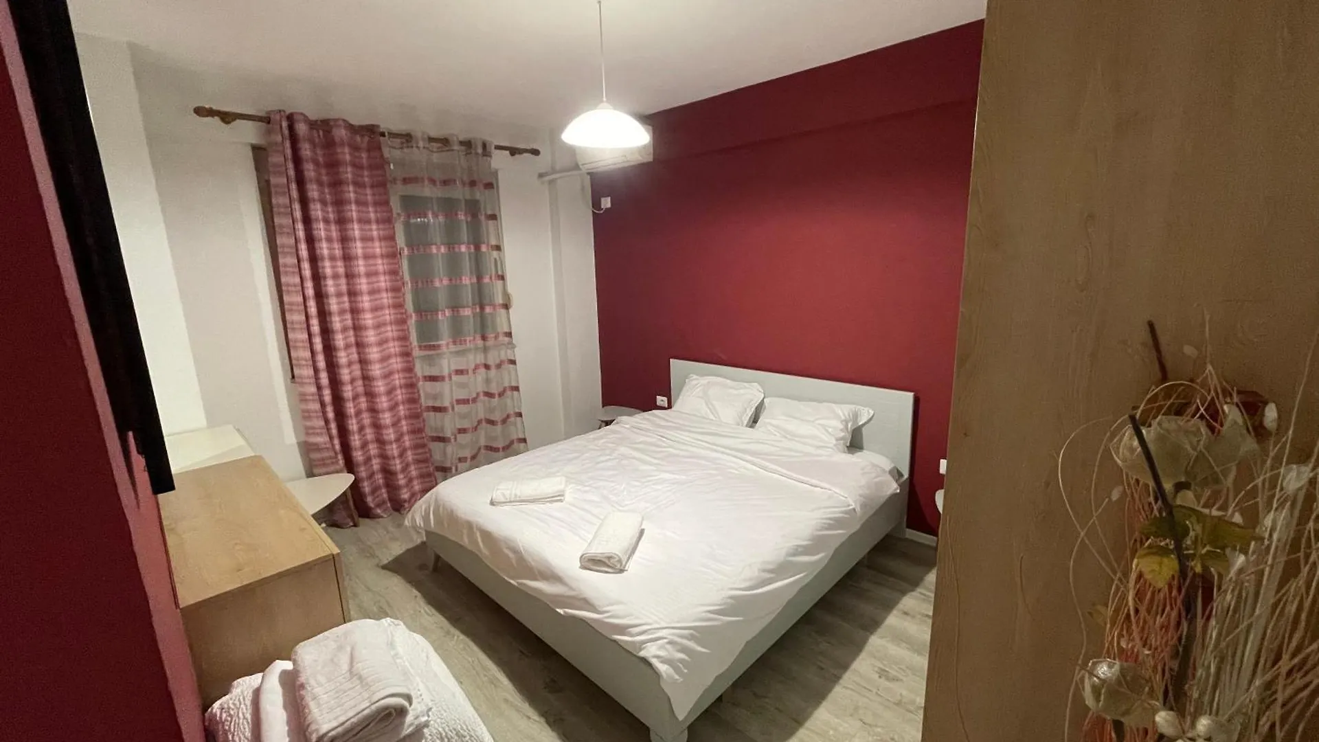 Via Albania - Zogu I Boulevard Apartament 地拉那 0*,
